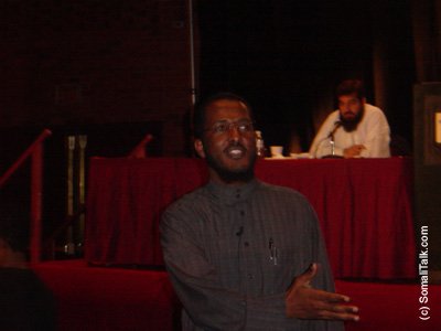 Sh. Ma'ed Faqih oo sharxaya casharka